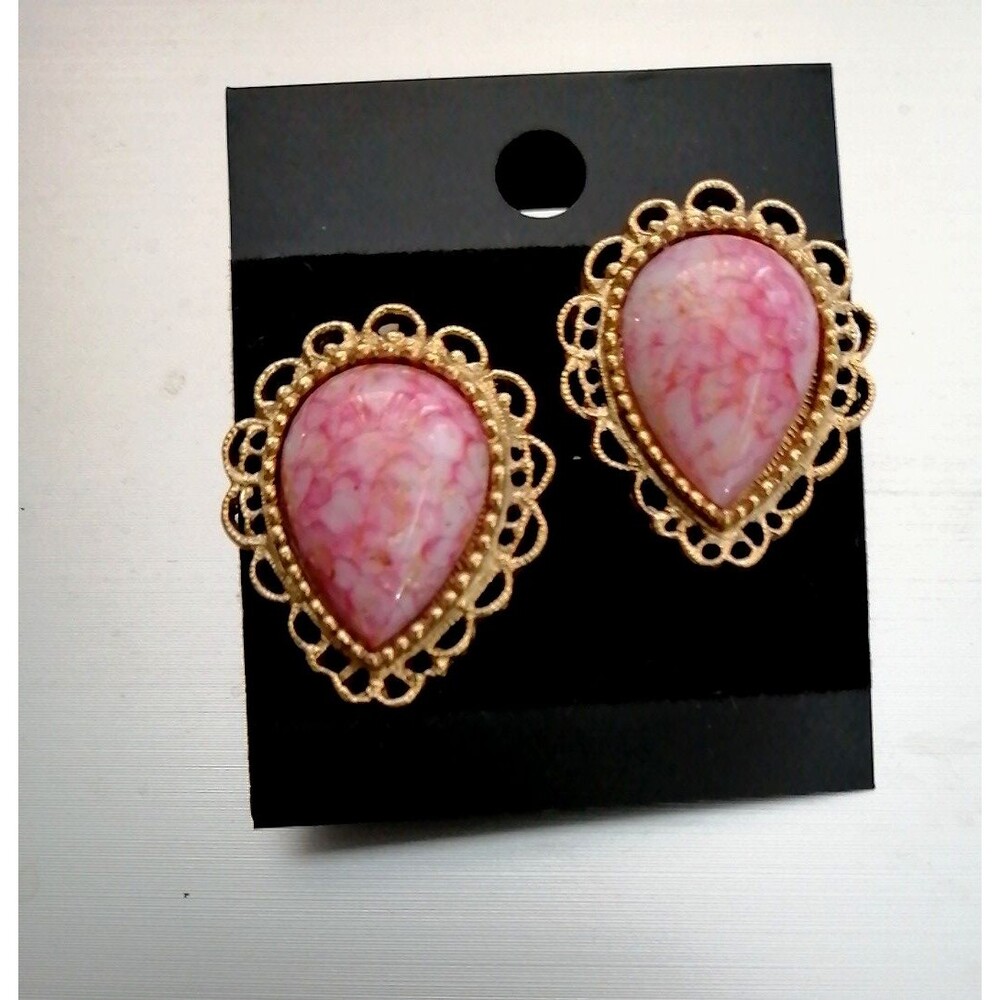 VTG 1928 Pink Marble Cabochon Victoria Ornate Gold Trim Earrings Pierced